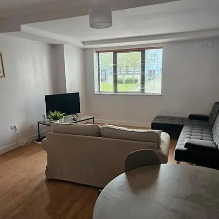 Appartement Spacious Two Bedroom *